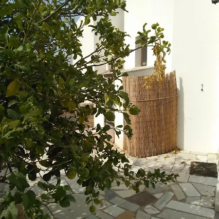 Detached Houses - Tasos * Vári